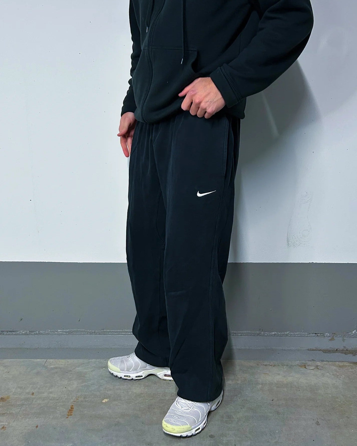 NIKE | BAGGY JOGGERS